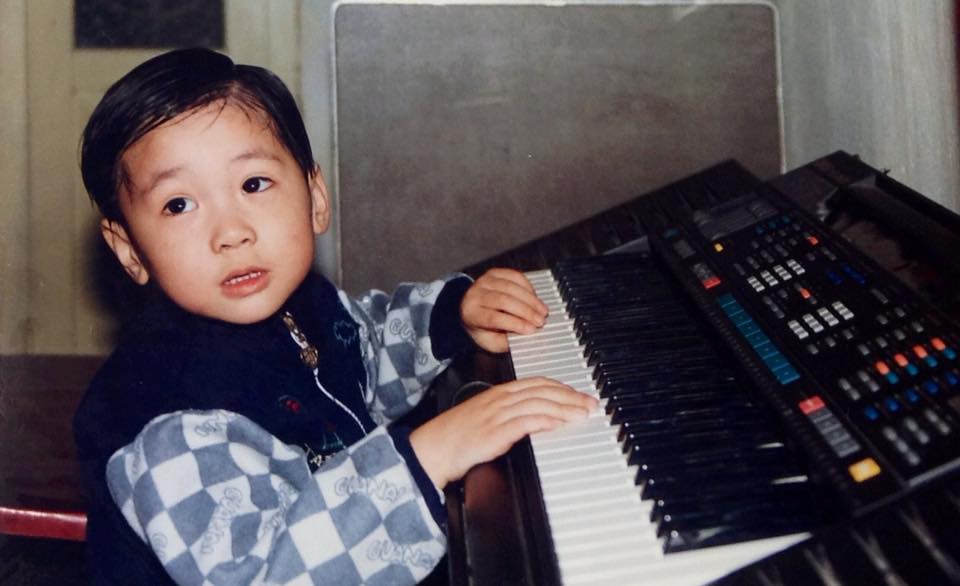 Early Years (1990 - 1996)